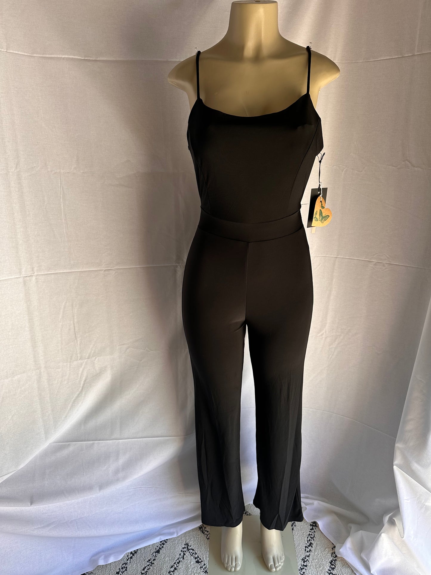 Scoop neck back-tie cutout jumpsuit