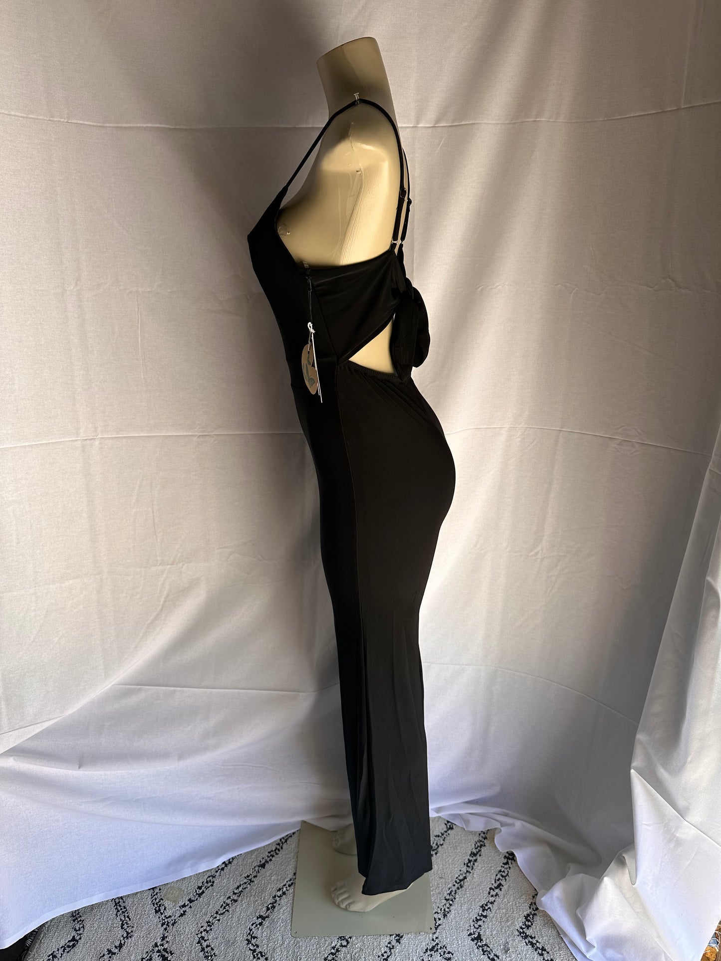 Scoop neck back-tie cutout jumpsuit