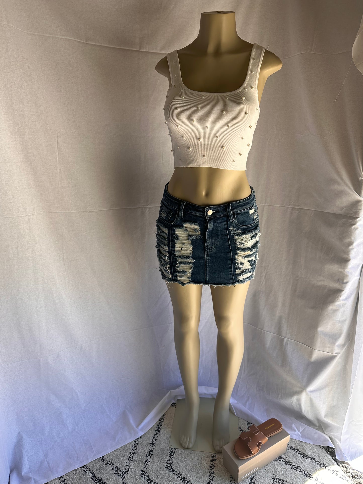Ribbed knit pearl crop tank
