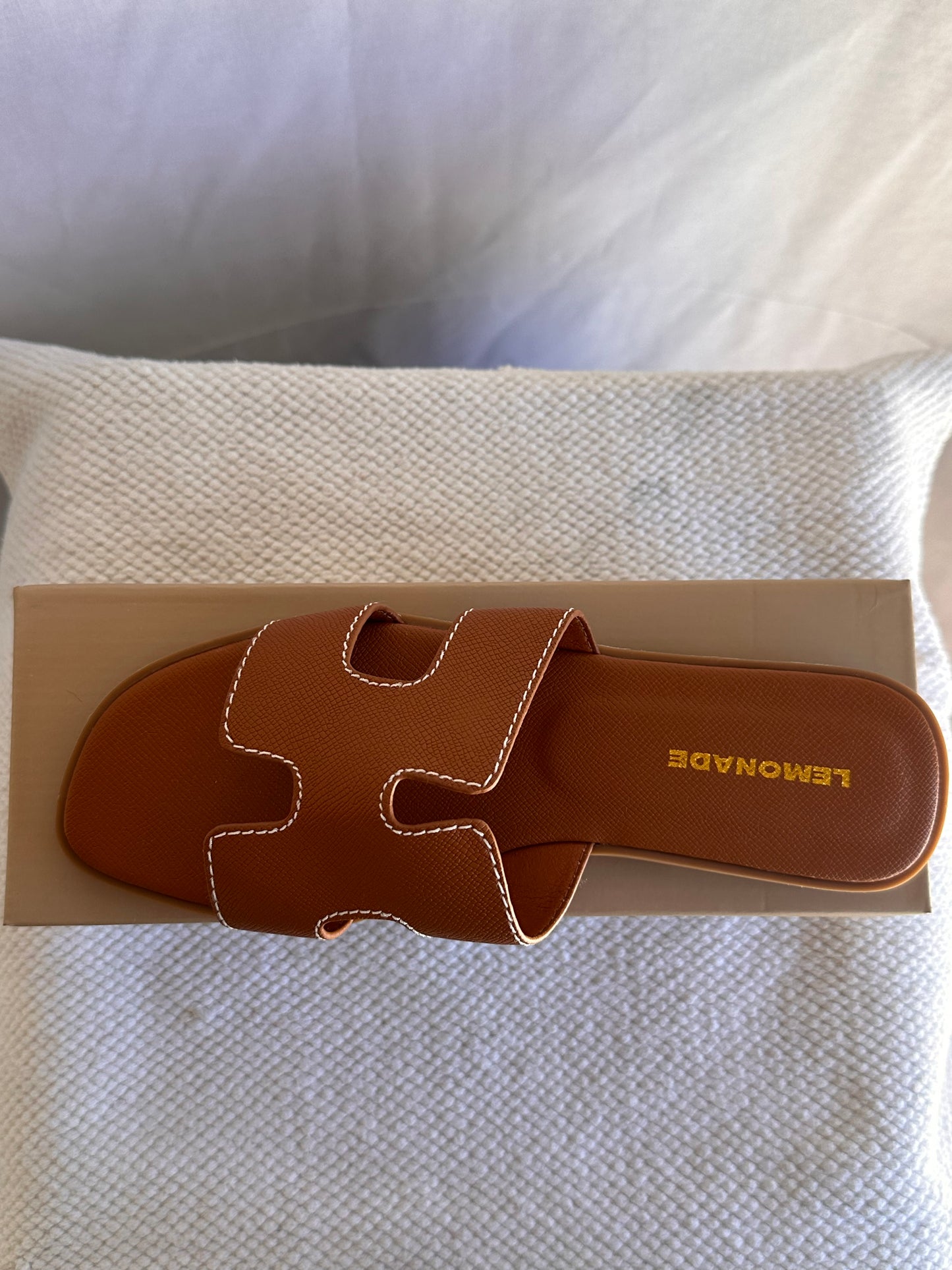 Women sandals