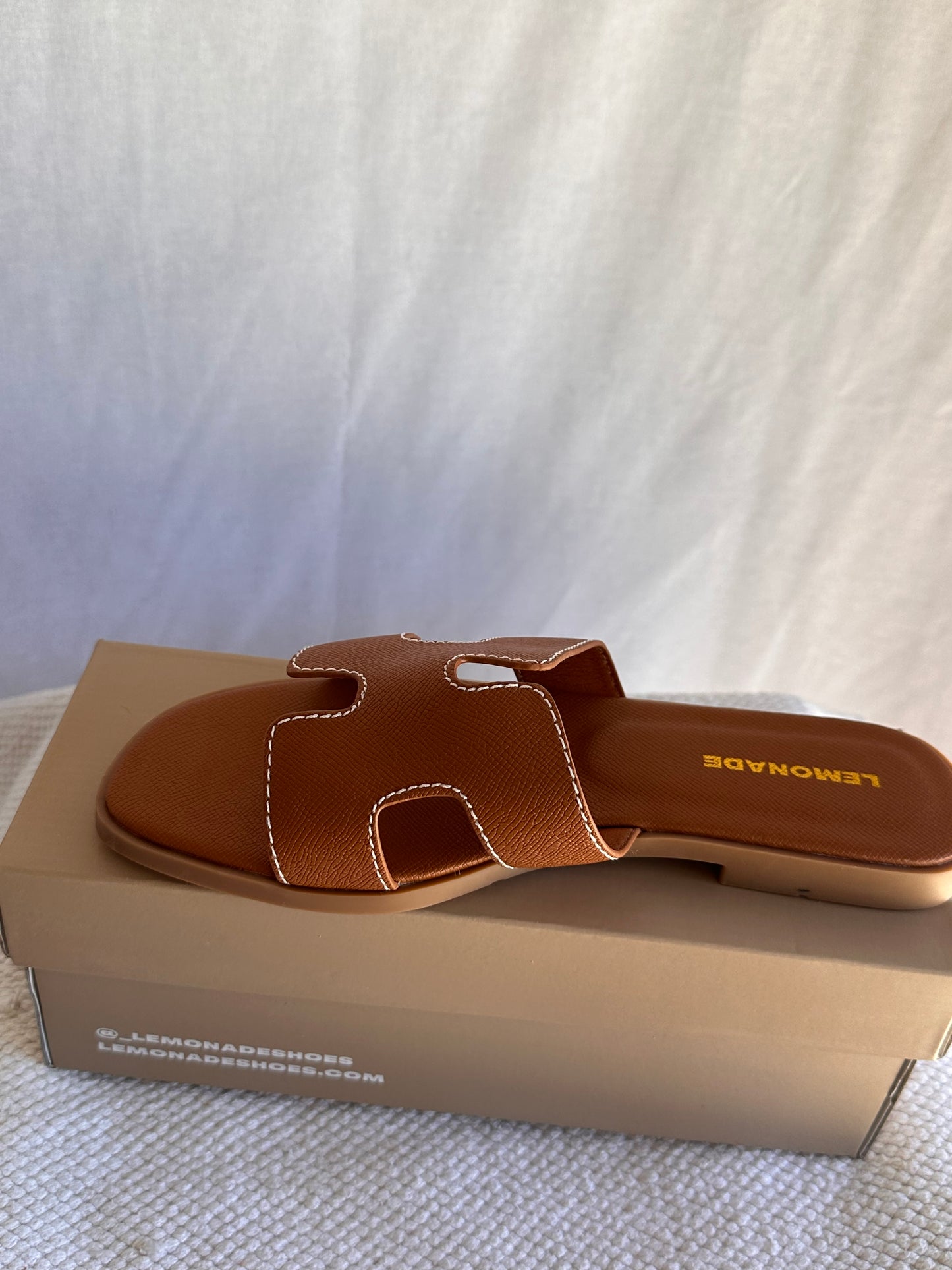 Women sandals