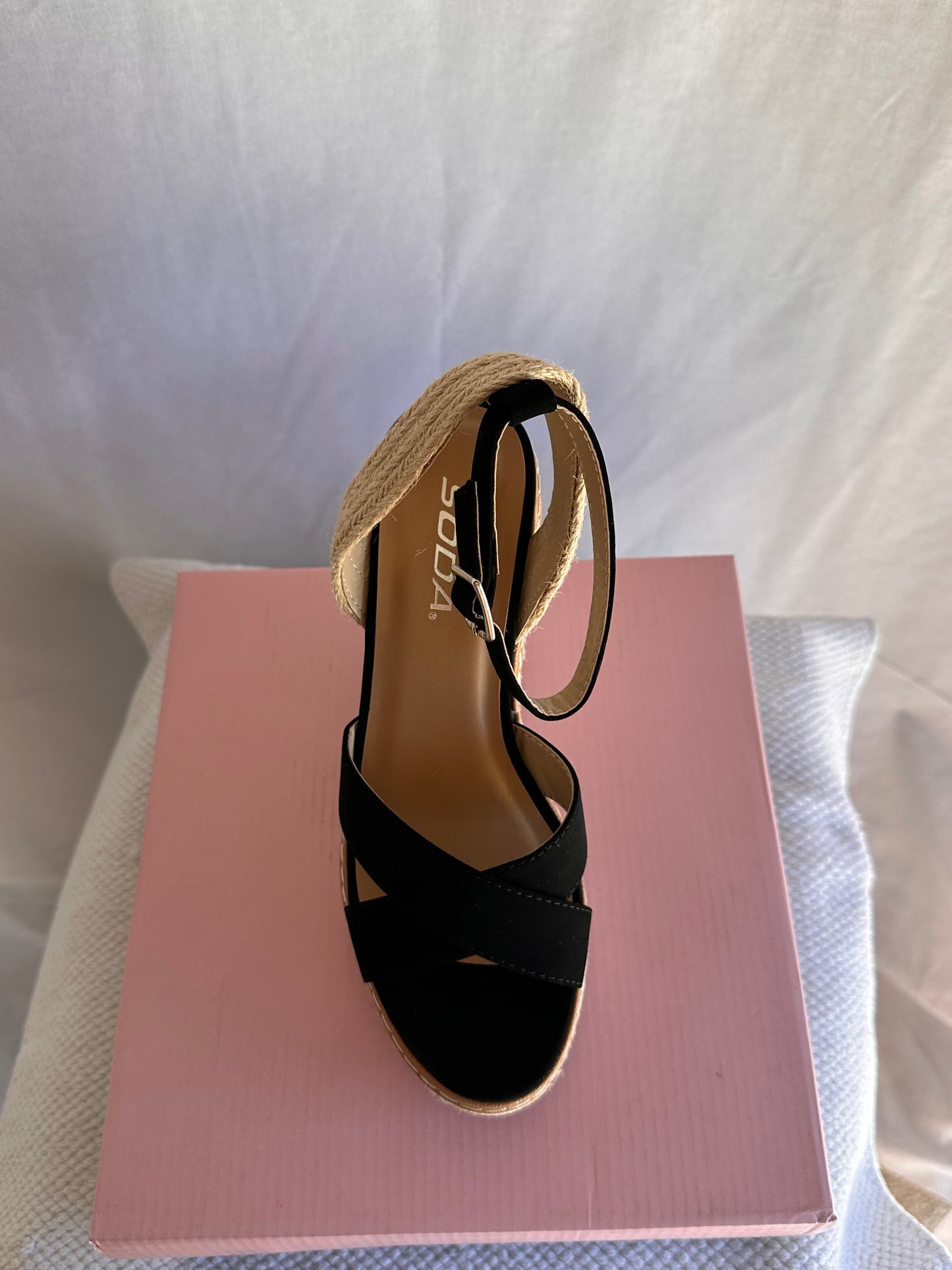 Basset corss upper platform wedge heel