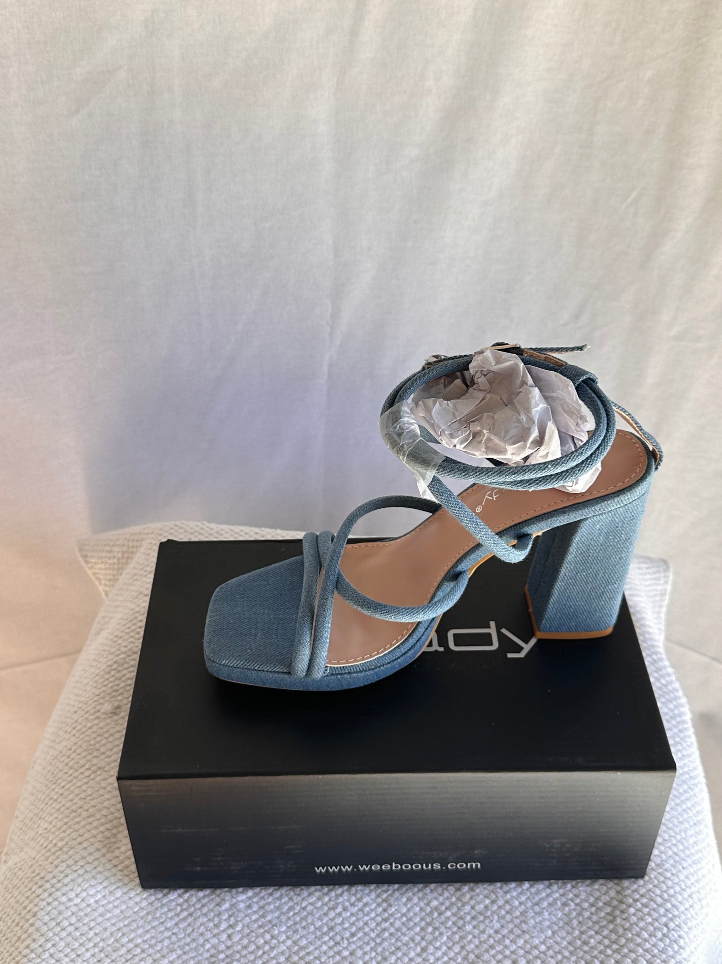 Women ankle buckled chunky heel dress